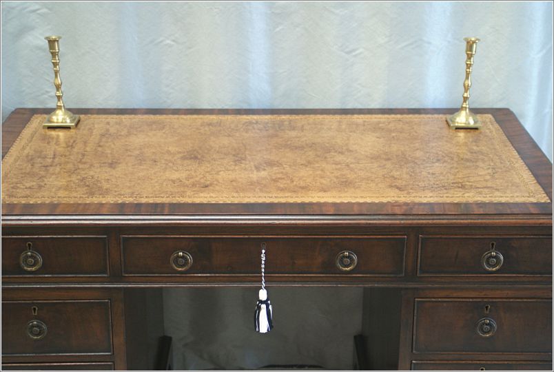 2046 Antique Small Mahogany Pedestal Desk (4)